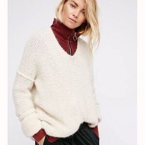 Free People Alpaca Blend Slouchy V-Neck Off-White Knit Oversized Sweater